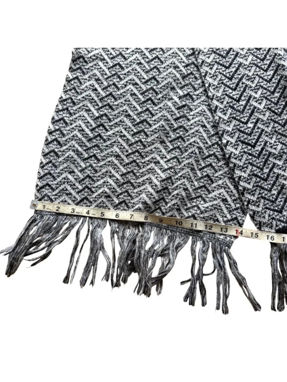 Missoni Italy Unisex Wrap Scarf Black White Chevron Wool Blend Fringe 86 x14 in